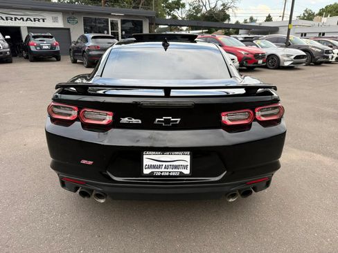 Used 2019 Chevrolet Camaro SS RWD image 9