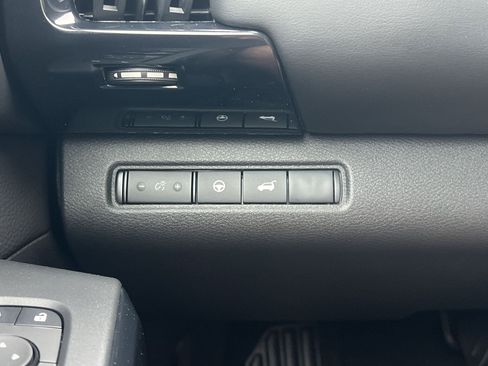 New 2026 Nissan Pathfinder SV AWD/4WD image 13