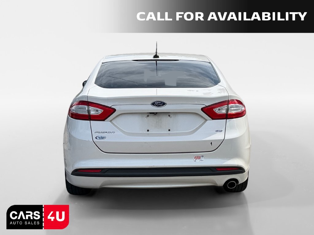 Used 2015 Ford Fusion SE FWD image 6