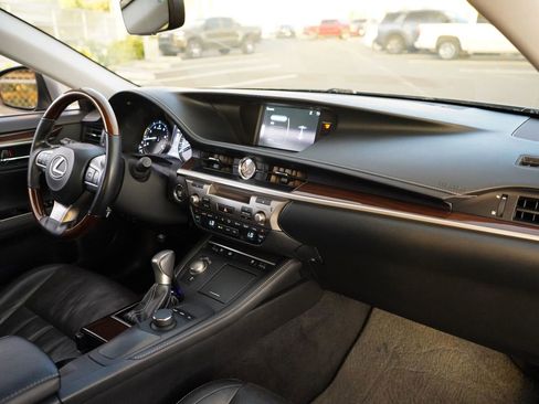 Used 2016 Lexus ES 350 image 22
