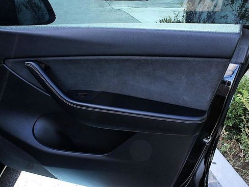 Used 2021 Tesla Model Y 2WD image 22