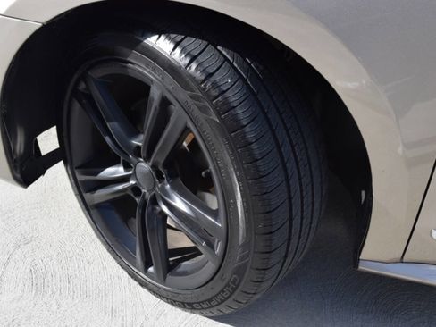 Used 2015 Volkswagen Passat TDI SE image 5