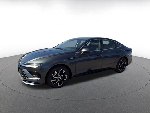 Used 2025 Hyundai Sonata SEL FWD image 8