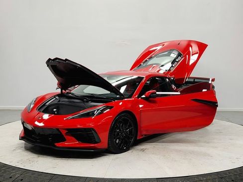 Used 2025 Chevrolet Corvette Stingray Coupe w/ Z51 Performance Package image 11