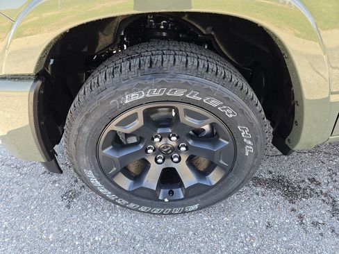 New 2026 RAM 1500 4x4 Crew Cab image 9