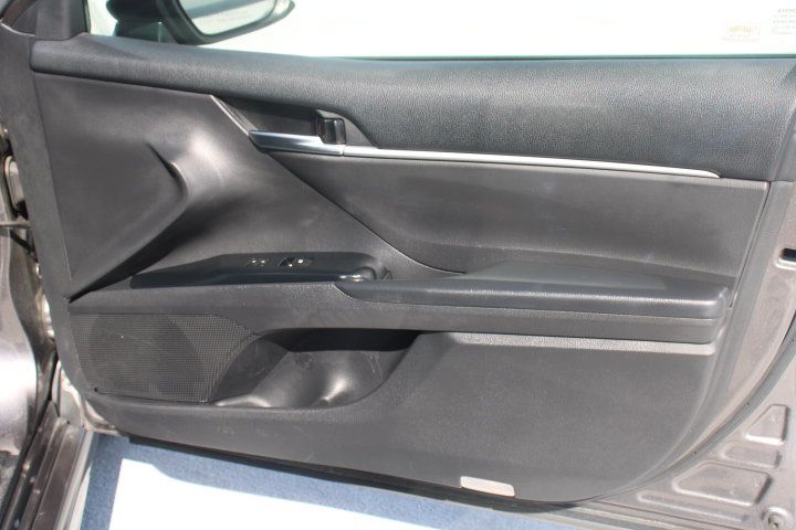 Used 2018 Toyota Camry SE w/ Protection Package (Q2) FWD image 18