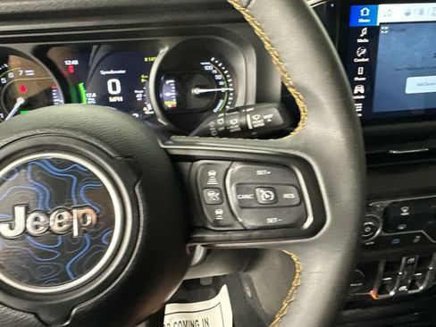 Certified 2024 Jeep Wrangler Unlimited AWD/4WD image 14