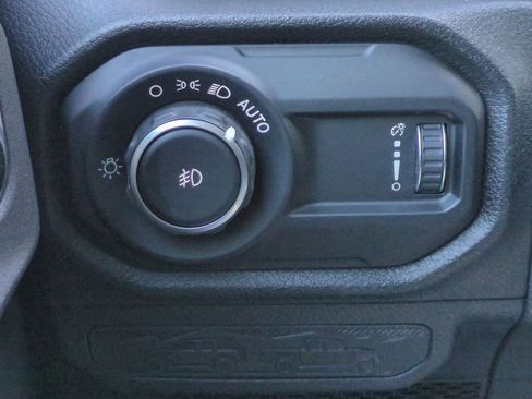 Used 2024 Jeep Wrangler Sport S image 18