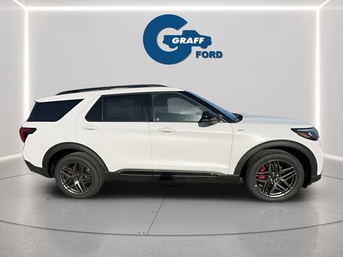 New 2026 Ford Explorer ST-Line w/ ST-Line Street Pack AWD/4WD image 7