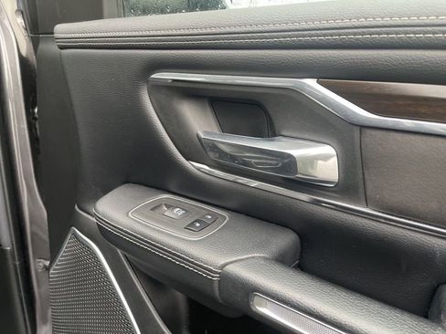 Used 2022 RAM 1500 Laramie AWD/4WD image 19