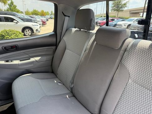 Used 2013 Toyota Tacoma PreRunner w/ SR5 Pkg RWD image 31
