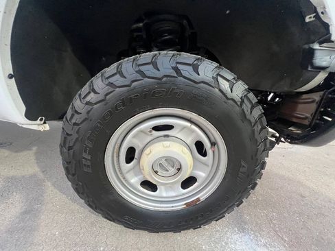 Used 2015 Ford F250 XL w/ Snow Plow Prep Package AWD/4WD image 23