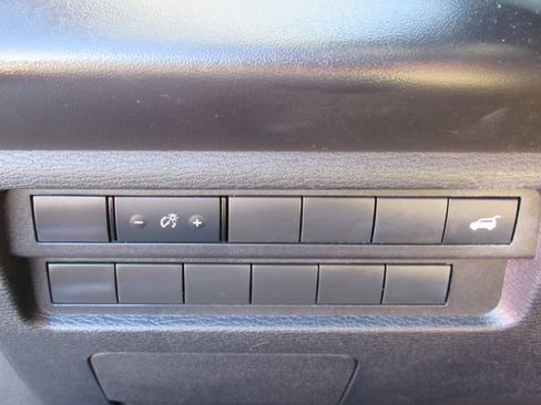 Used 2023 Mitsubishi Outlander SE FWD image 31
