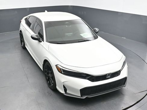 Used 2025 Honda Civic Sport image 10