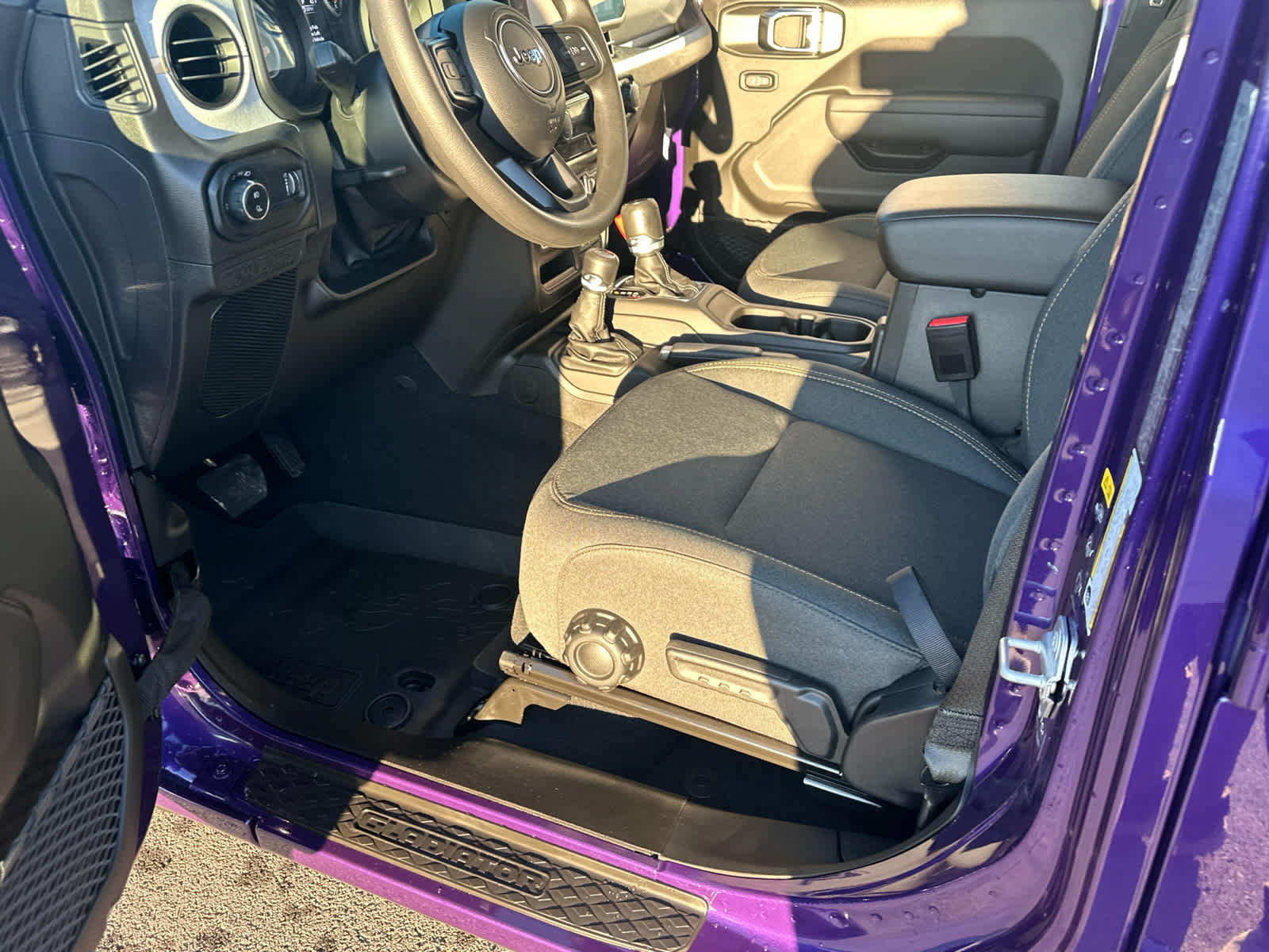 New 2026 Jeep Gladiator Sport AWD/4WD image 19
