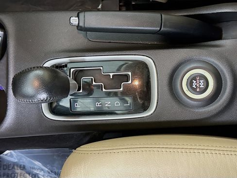 Used 2016 Mitsubishi Outlander GT image 19