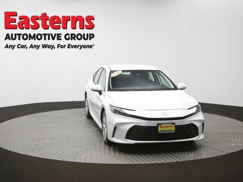 Used 2025 Toyota Camry LE FWD image 53
