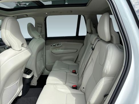 New 2026 Volvo XC90 B6 Ultra image 23