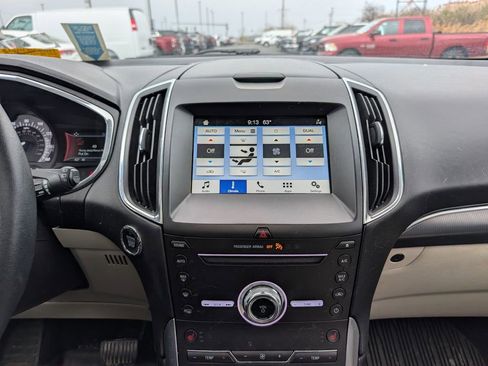 Used 2019 Ford Edge Titanium w/ Cold Weather Package image 15