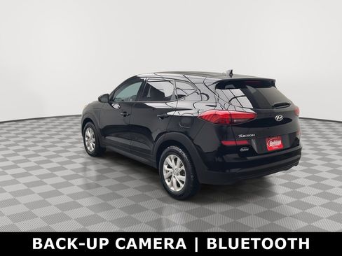Used 2019 Hyundai Tucson SE image 2