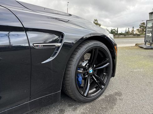Used 2016 BMW M4 Convertible RWD image 10