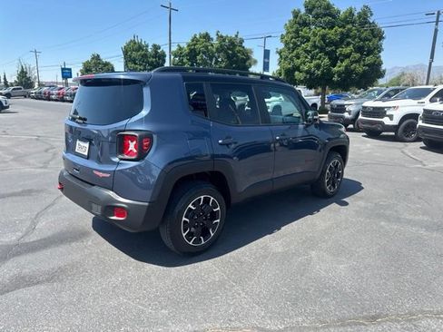 Used 2023 Jeep Renegade Trailhawk AWD/4WD image 7