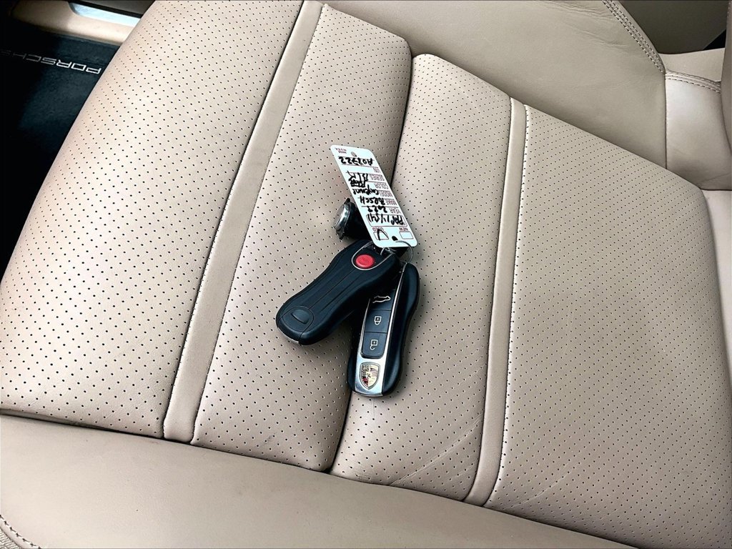 Certified 2023 Porsche Cayenne AWD/4WD image 16