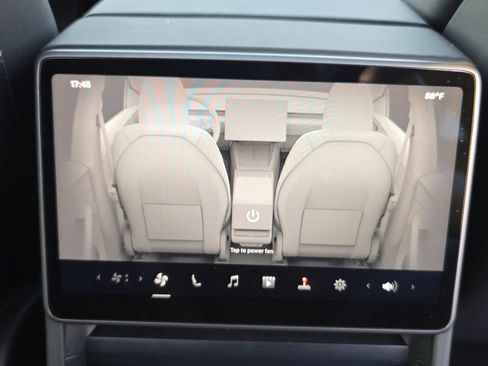 Used 2026 Tesla Model Y AWD image 17