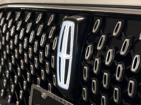 New 2026 Lincoln Aviator Reserve image 14