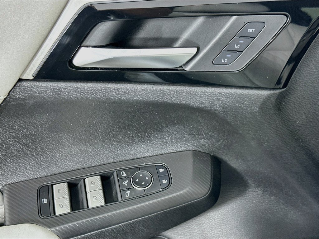Used 2024 Mitsubishi Outlander SEL FWD image 18