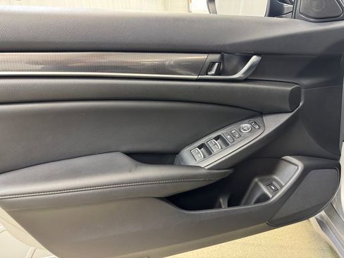 Used 2022 Honda Accord Sport image 9