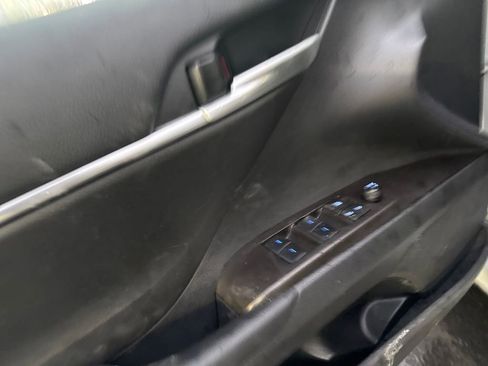 Used 2024 Toyota Camry LE image 12