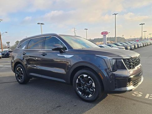 New 2026 Kia Sorento S image 1