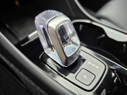 Certified 2024 Volvo XC40 B5 Plus w/ Protection Package Premier image 36