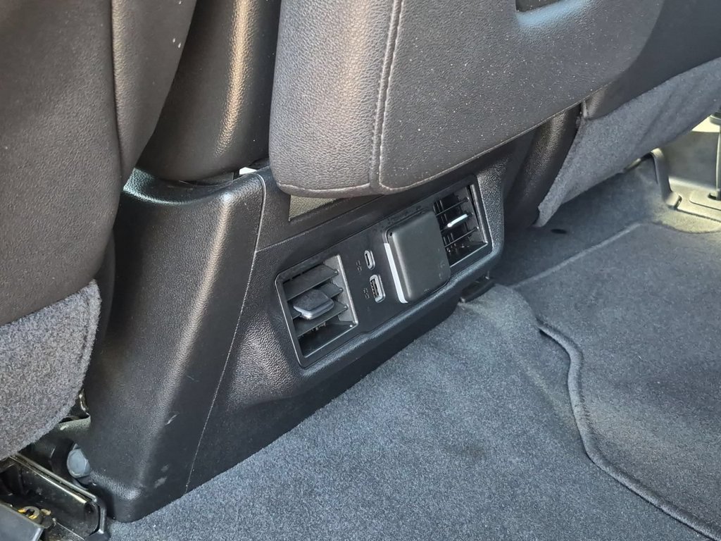 Used 2025 GMC Sierra 1500 SLT AWD/4WD image 21