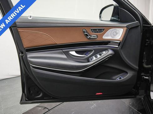 Used 2017 Mercedes-Benz Maybach S 550 4MATIC image 45