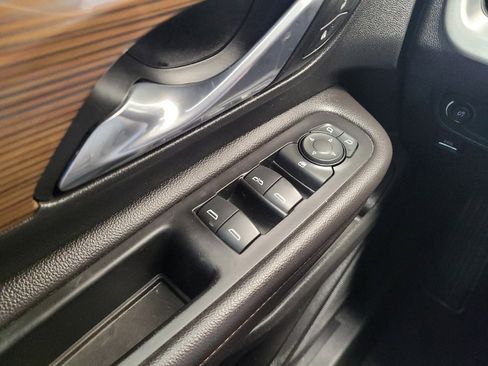Used 2020 GMC Terrain SLE w/ Elevation Edition FWD image 27