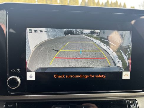 Used 2025 Toyota Camry SE image 27