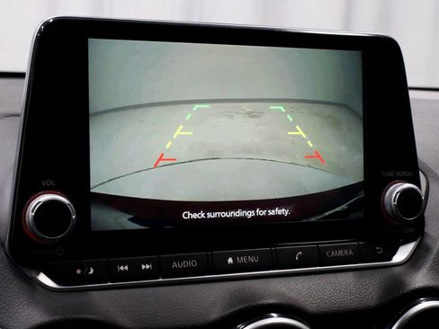 Used 2024 Nissan Sentra SV FWD image 2