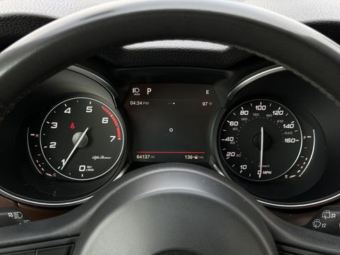 Used 2018 Alfa Romeo Stelvio AWD image 19