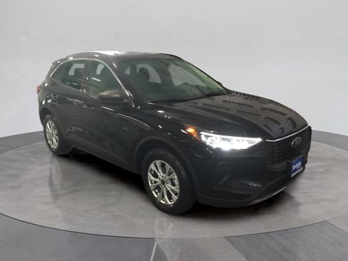 Used 2024 Ford Escape Active w/ Tech Pack #1 AWD/4WD image 9