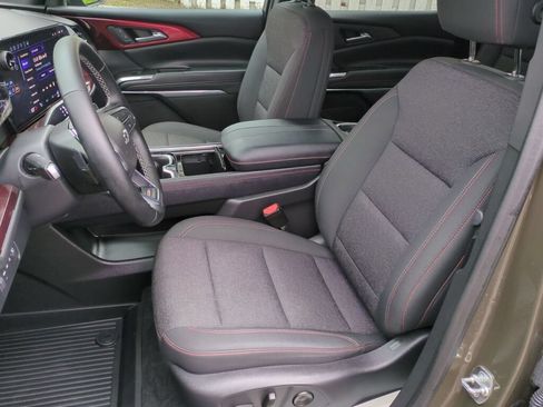 Certified 2024 Chevrolet Traverse Z71 w/ LPO, Floor Liner Package AWD/4WD image 23
