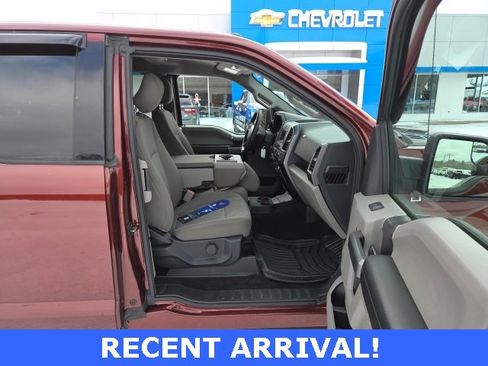 Used 2017 Ford F150 XLT w/ XTR Package image 39