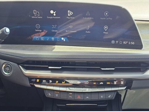Used 2024 Cadillac XT4 Sport AWD/4WD image 29