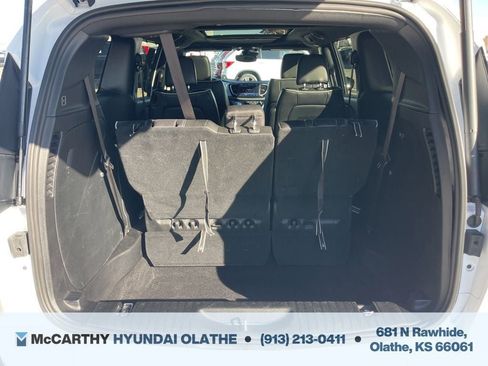 Used 2025 Chrysler Pacifica Limited FWD image 22
