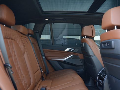 Used 2022 BMW X5 M50i w/ Executive Package AWD/4WD image 34