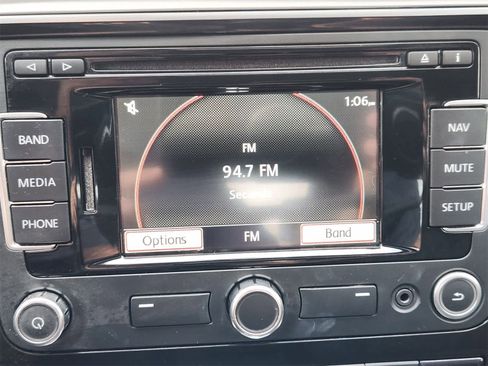 Used 2012 Volkswagen Passat 2.5 SE image 16