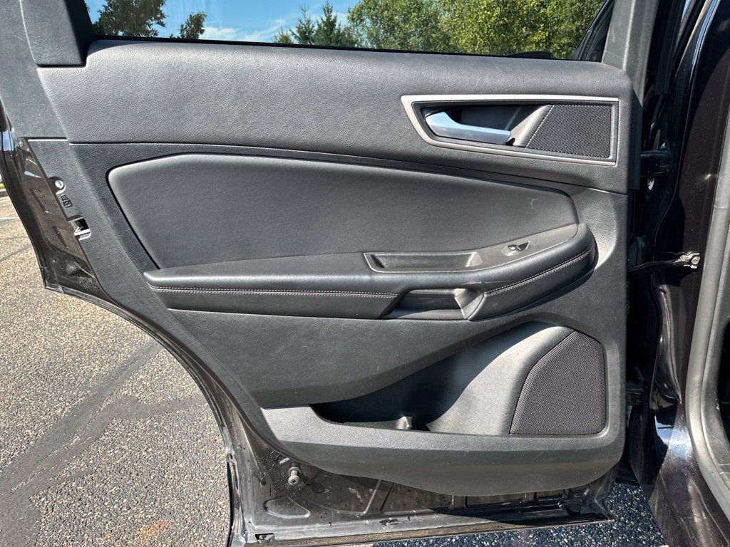 Used 2023 Ford Edge SEL AWD/4WD image 31