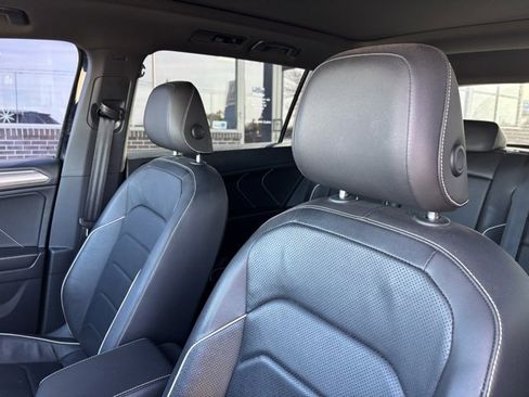 Used 2022 Volkswagen Tiguan SEL R-Line image 13