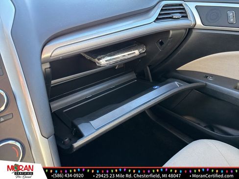 Used 2018 Ford Fusion S image 18